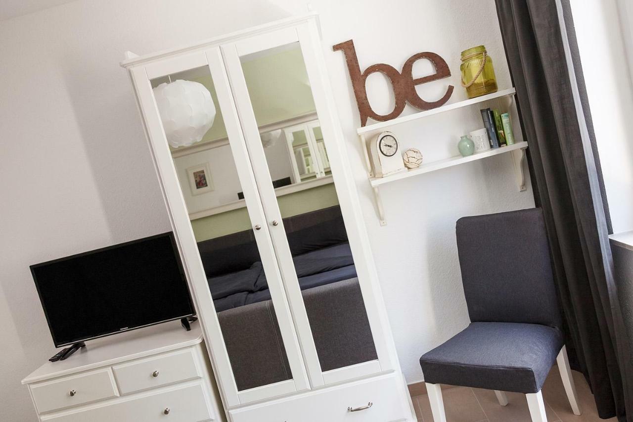Charming Charlotte Apartment *